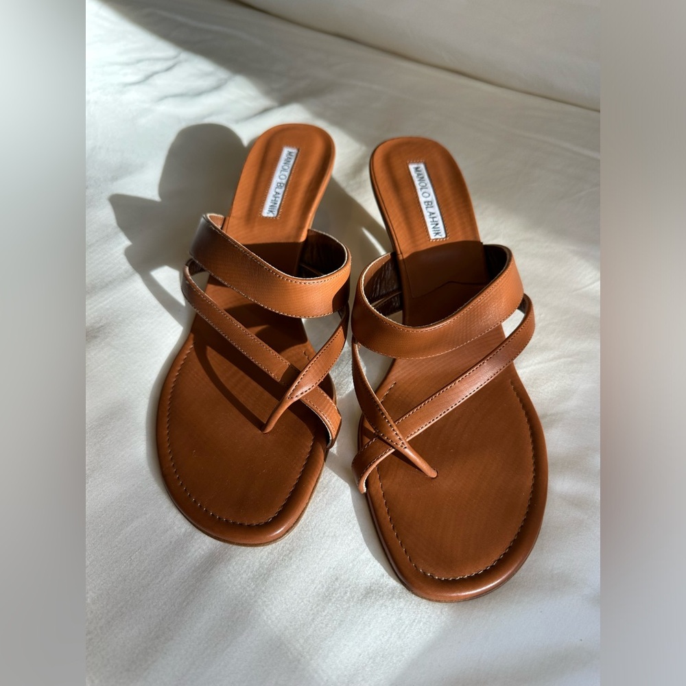 Manolo Blahnik Susa Leather Sandals